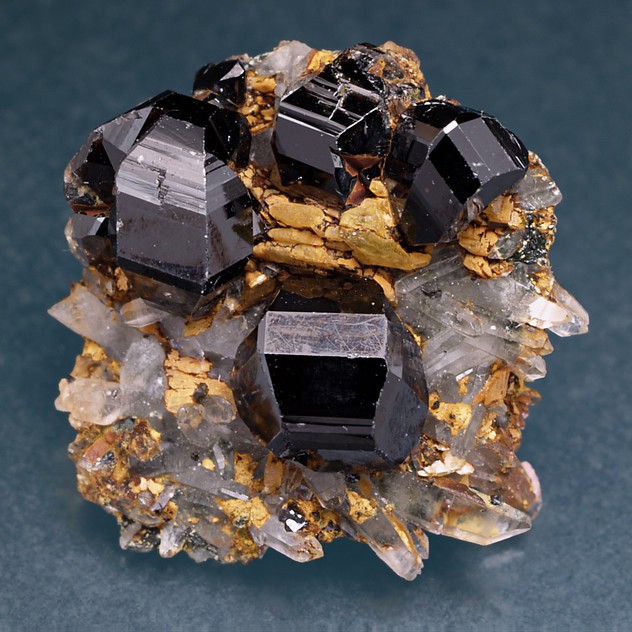 Scheelite: Mineral information, data and localities.