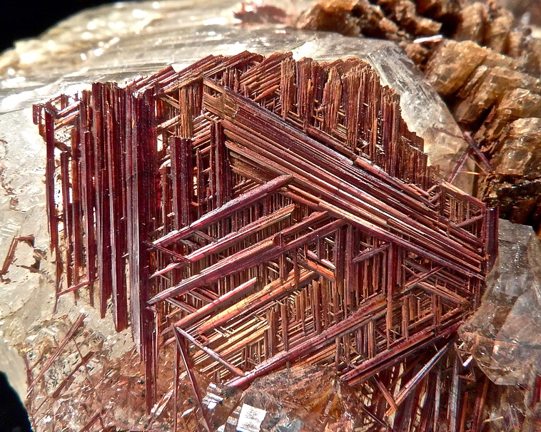 Rutile: Mineral information, data and localities.