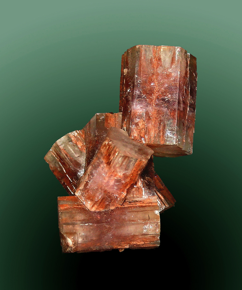 Aragonite: Mineral information, data and localities.